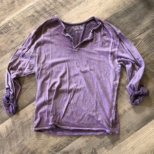 Buckle long sleeved top